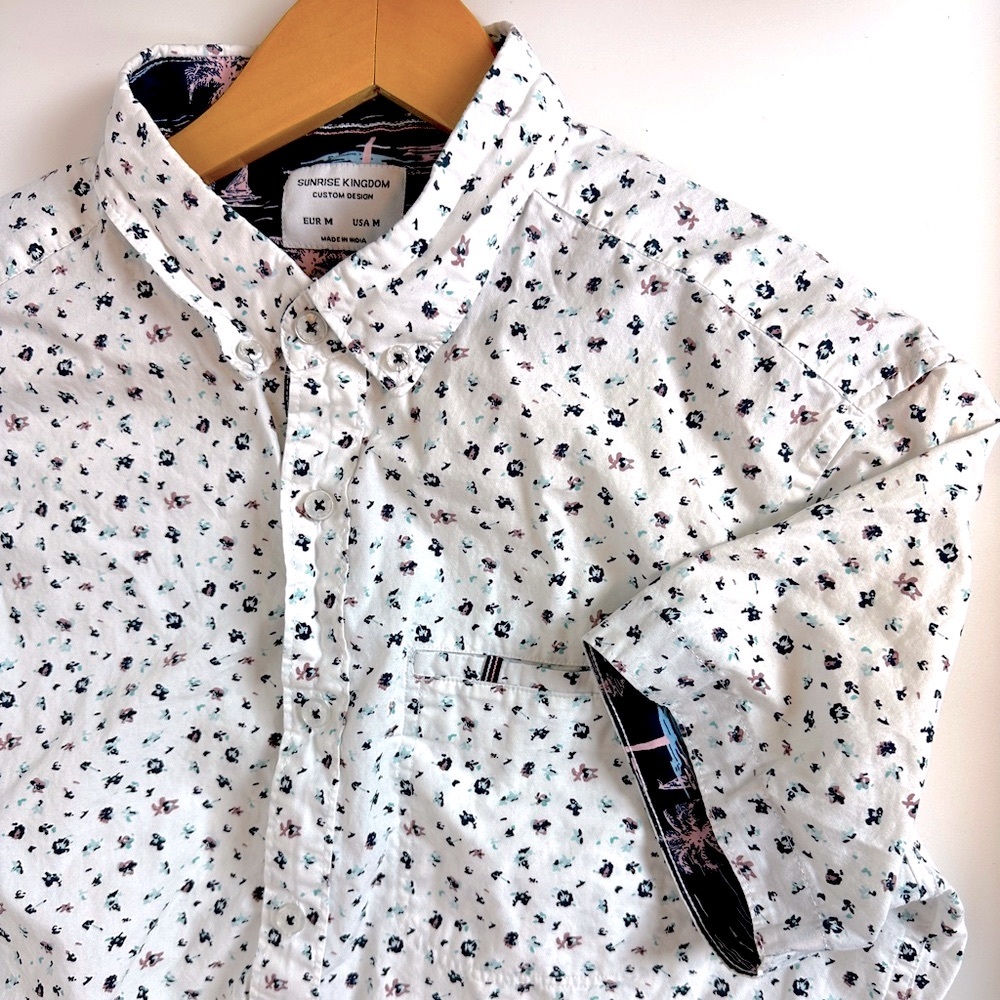 Sunrise Kingdom Floral Button Down Short Sleeve‎ Men’s Small Top White Navy